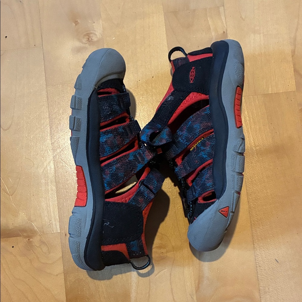KEEN Kids Active Sandals in Black, Red and Blue